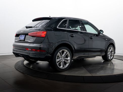 Used 2017 Audi Q3 2.0T Prestige w/ Prestige Package AWD/4WD image 4