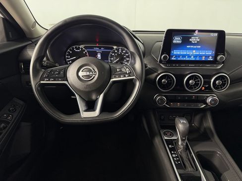 Used 2025 Nissan Sentra SV FWD image 13