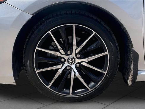 Used 2022 Toyota Camry SE w/ Audio Upgrade Package FWD image 11