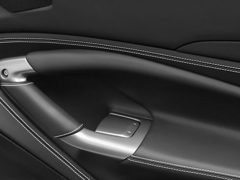 Certified 2022 Ferrari F8 Tributo RWD image 29