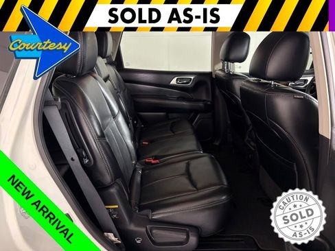 Used 2016 Nissan Pathfinder Platinum w/ Cargo Package FWD image 43