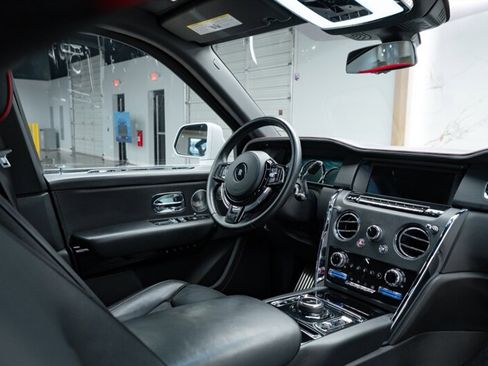 Used 2020 Rolls-Royce Cullinan image 4