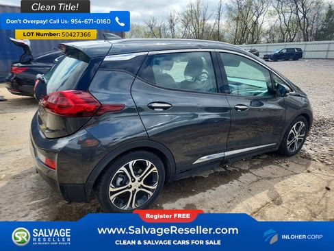 Used 2018 Chevrolet Bolt Premier w/ Driver Confidence II Package FWD image 4