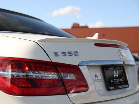 Used 2011 Mercedes-Benz E 550 Cabriolet w/ Premium 2 Pkg image 29