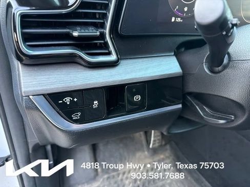Used 2023 Kia Sportage X-Pro AWD/4WD image 16