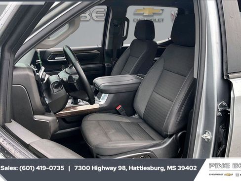 Used 2025 Chevrolet Silverado 1500 LT w/ Convenience Package II AWD/4WD image 19