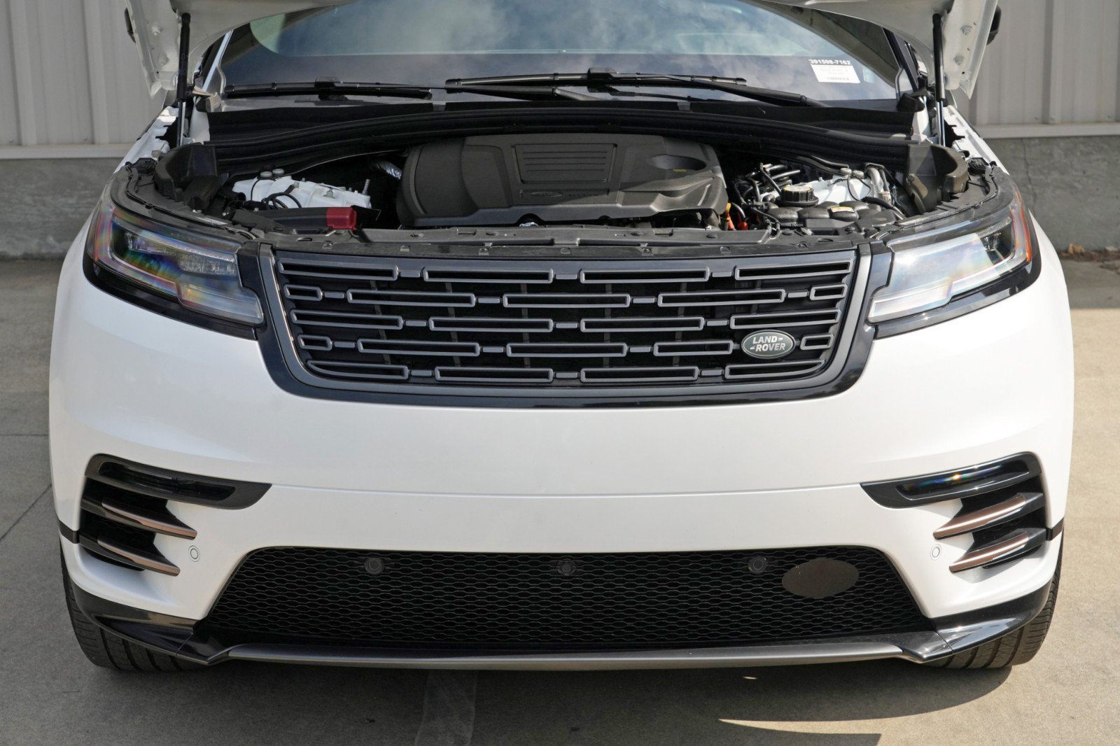 Used 2024 Land Rover Range Rover Velar Dynamic SE AWD/4WD image 8