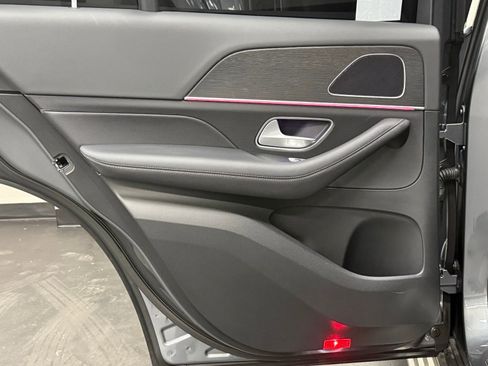 Certified 2025 Mercedes-Benz GLE 450e 4MATIC image 36