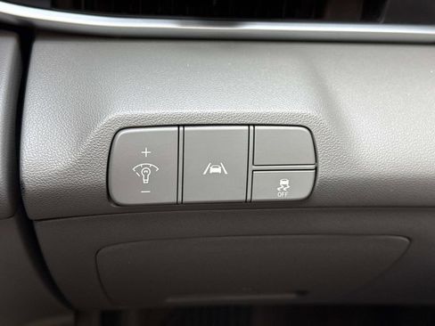 Used 2023 Hyundai Elantra SEL w/ Convenience Package FWD image 13