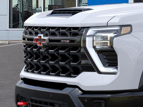 New 2026 Chevrolet Silverado 2500 ZR2 AWD/4WD image 13
