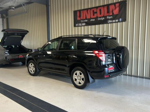 Used 2012 Toyota RAV4 4WD w/ Value Pkg image 3