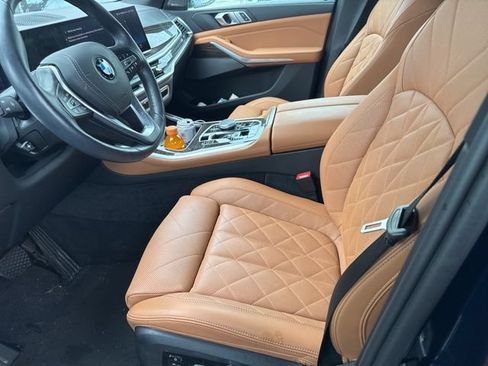 Certified 2024 BMW X5 xDrive40i w/ Premium Package AWD/4WD image 1