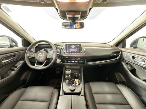 Used 2023 Nissan Rogue SL AWD/4WD image 3