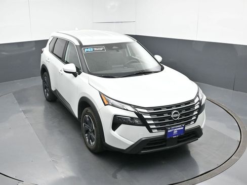 Used 2025 Nissan Rogue SV image 54