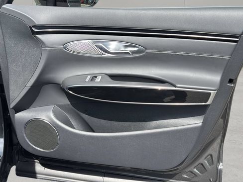 Certified 2026 Genesis GV70 2.5T AWD/4WD image 37
