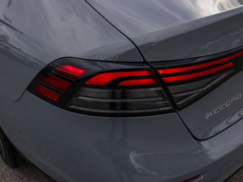 Used 2024 Honda Accord Touring image 7