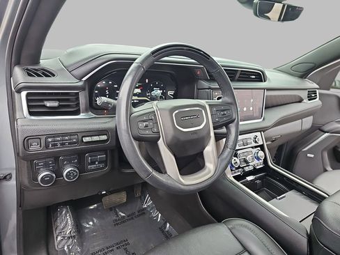 Used 2024 GMC Yukon Denali w/ Advanced Technology Package image 22