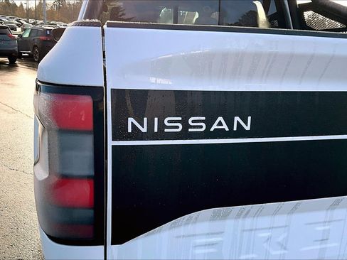 Used 2024 Nissan Frontier SV w/ Hardbody Edition image 24