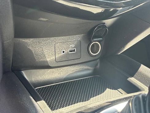 Used 2022 Nissan Rogue Sport SV FWD image 19