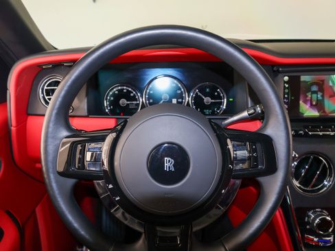 Used 2023 Rolls-Royce Cullinan image 43