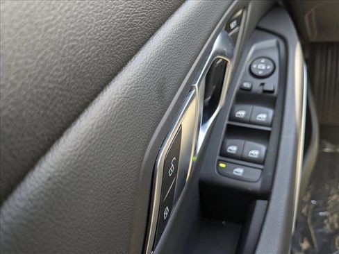 Used 2023 BMW 330i xDrive Sedan w/ Premium Package image 16