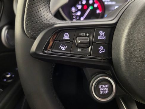 Used 2022 Alfa Romeo Stelvio Veloce AWD/4WD image 19