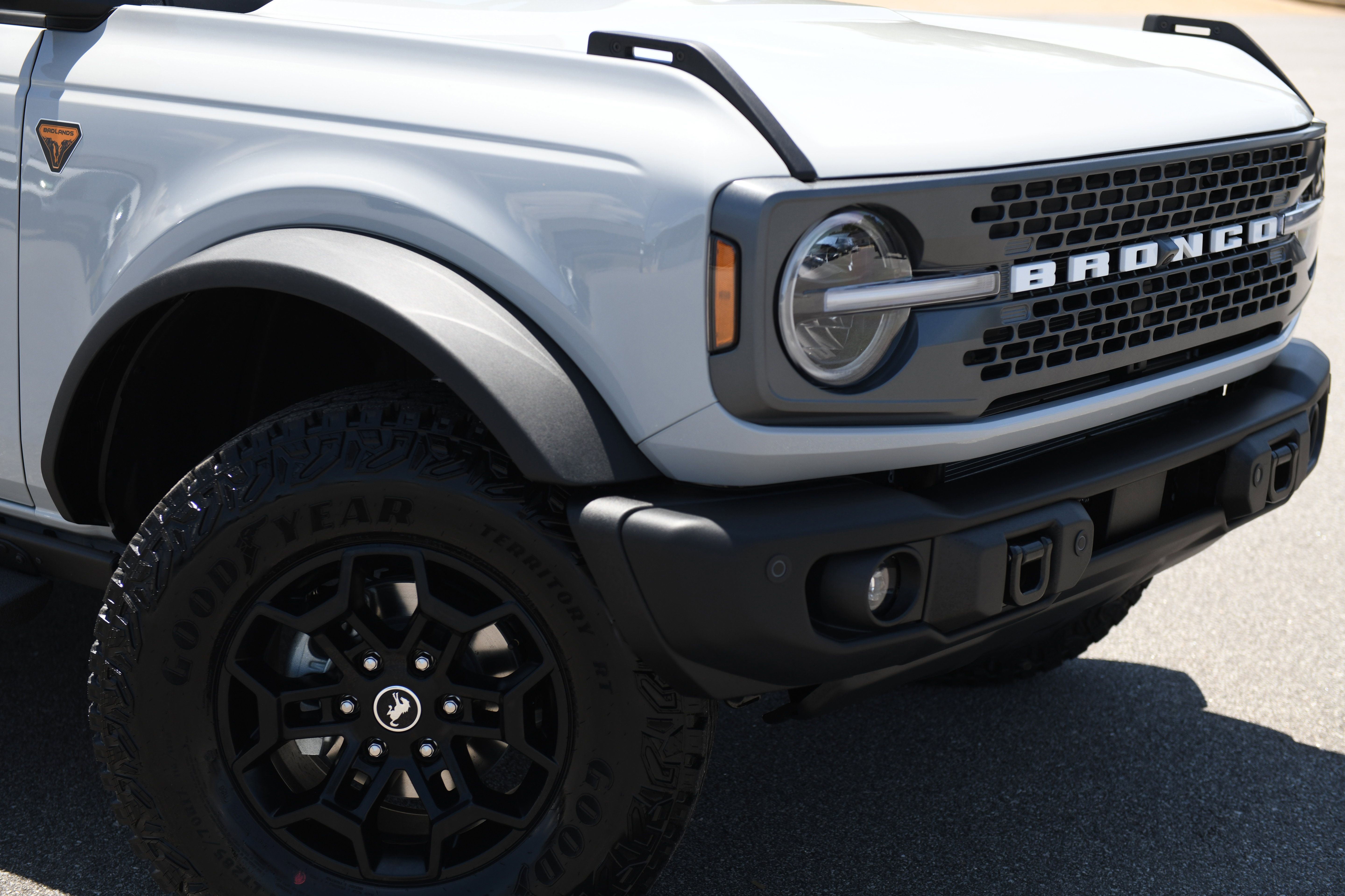 New 2026 Ford Bronco Badlands AWD/4WD image 2