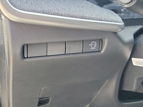 New 2026 Nissan Kicks SV w/ Charging Package FWD image 18