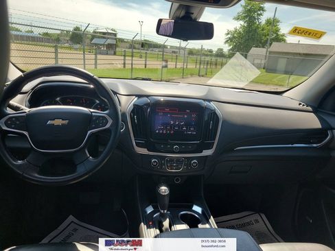 Used 2020 Chevrolet Traverse LT w/ LT Premium Package AWD/4WD image 8