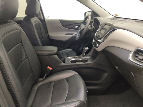 Used 2020 Chevrolet Equinox LS FWD image 21