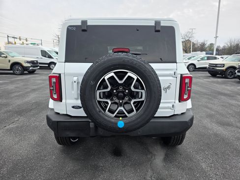 New 2025 Ford Bronco Outer Banks image 4