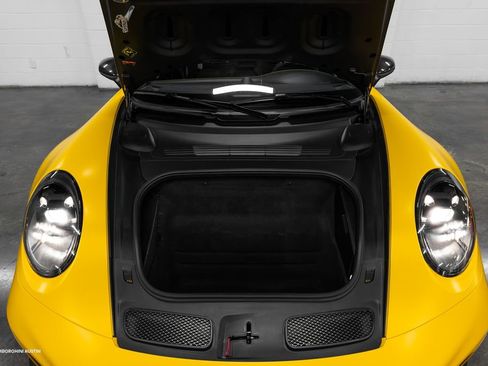 Used 2022 Porsche 911 GT3 RWD image 3
