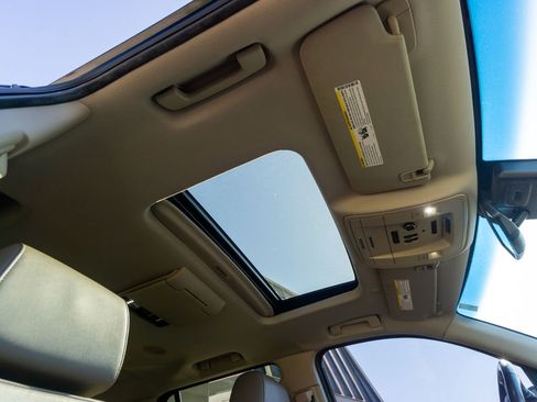 Used 2020 Chevrolet Tahoe LT image 33