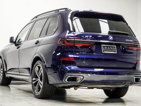 Used 2023 BMW X7 xDrive40i w/ M Sport Package AWD/4WD image 11