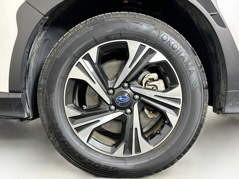 Used 2024 Subaru Crosstrek 2.0i Premium image 11