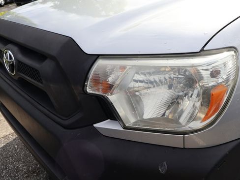 Used 2012 Toyota Tacoma 2WD Access Cab w/ Convenience Pkg image 2