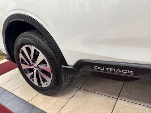 Used 2022 Subaru Outback AWD/4WD image 13