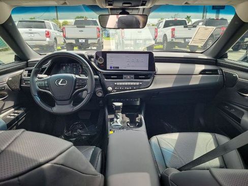 Used 2025 Lexus ES 350 Ultra Luxury w/ Accessory Package (Z1) FWD image 14