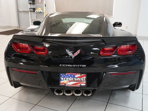 Used 2017 Chevrolet Corvette Stingray Coupe RWD image 8
