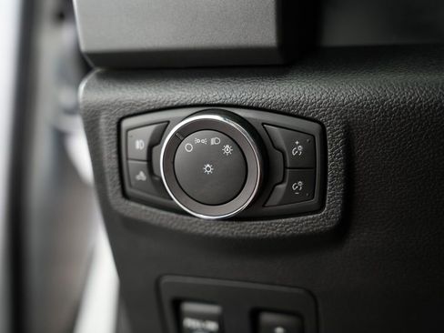 Used 2019 Ford F150 XLT w/ Equipment Group 302A Luxury AWD/4WD image 46