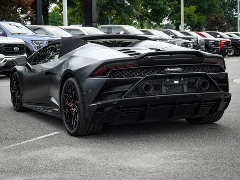 Used 2022 Lamborghini Huracan EVO AWD/4WD image 8