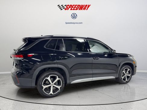 New 2026 Volkswagen Tiguan SE AWD/4WD image 11