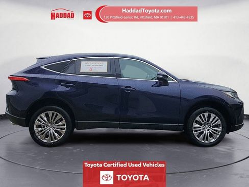 Certified 2023 Toyota Venza XLE AWD/4WD image 7