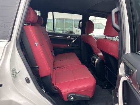Used 2023 Lexus GX 460 Premium image 24