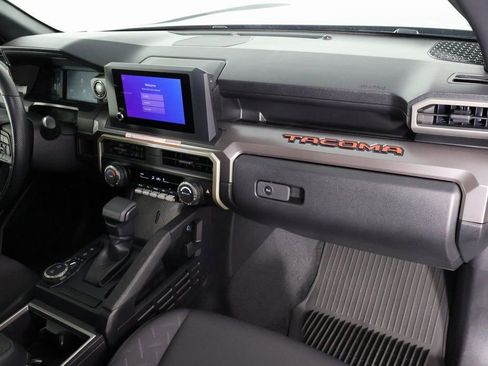 Used 2025 Toyota Tacoma SR5 image 7