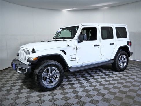 Used 2022 Jeep Wrangler Unlimited Sahara w/ Cold Weather Group image 5