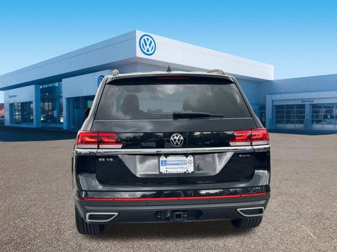 Used 2023 Volkswagen Atlas SE w/ Panoramic Sunroof Package image 6
