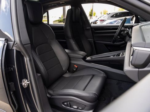 New 2026 Porsche Macan 4 Electric AWD/4WD image 44