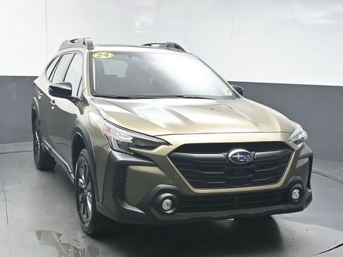 Used 2024 Subaru Outback Onyx Edition AWD/4WD image 3