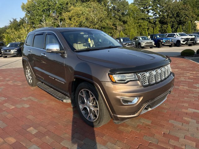 Used 2019 Jeep Grand Cherokee Overland AWD/4WD image 19